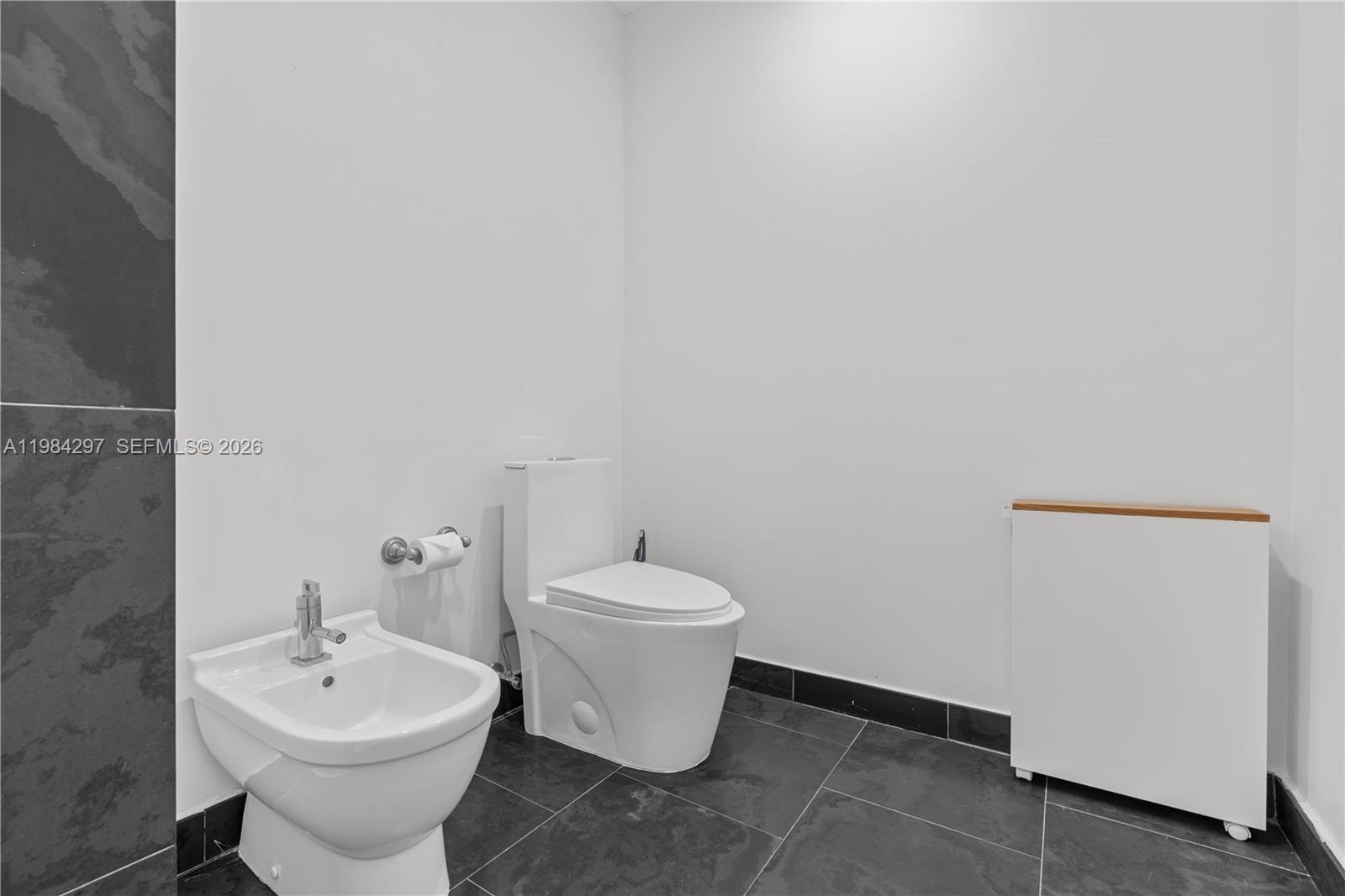 900 BISCAYNE BAY CONDO - Residential