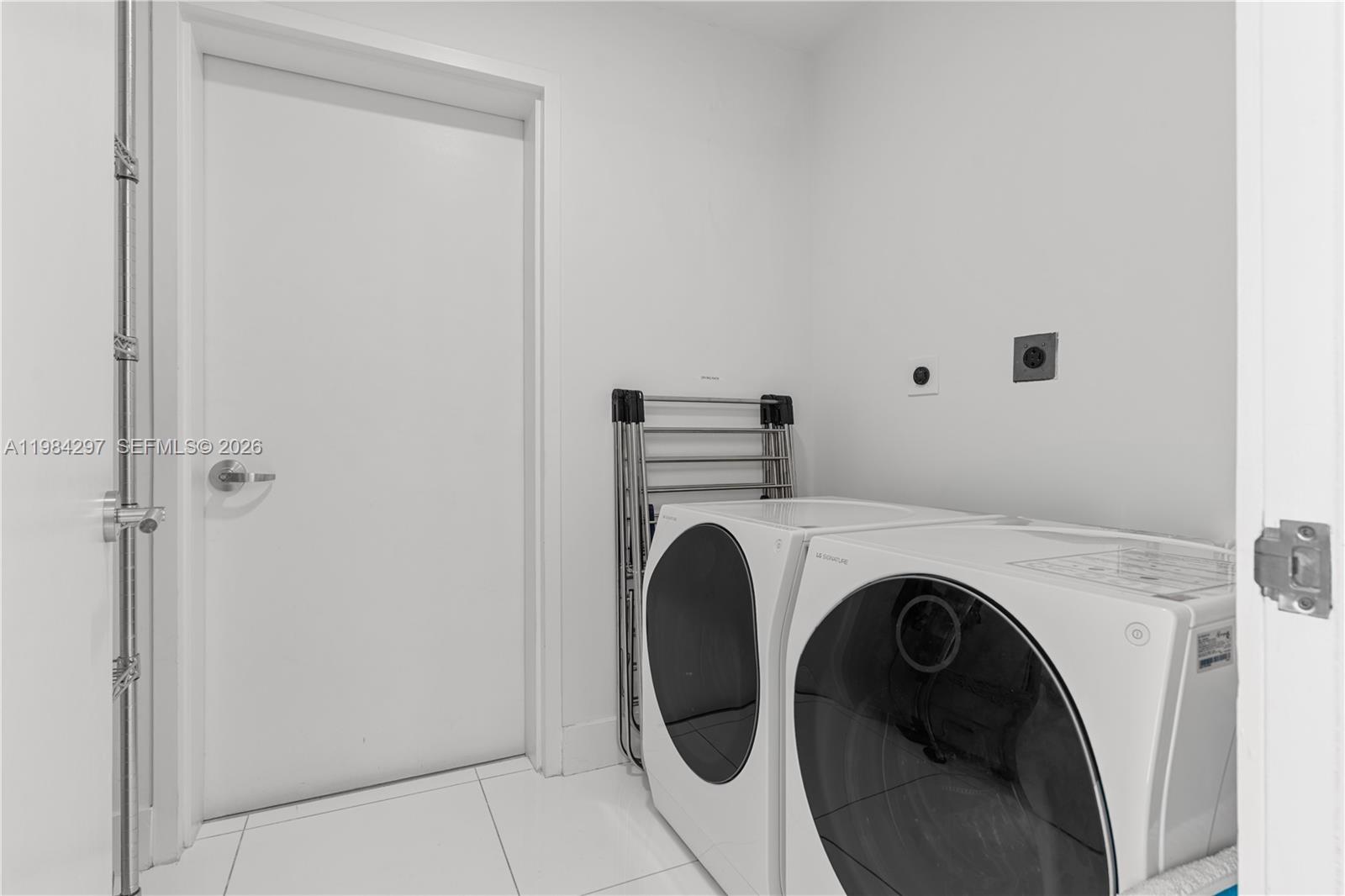 900 BISCAYNE BAY CONDO - Residential