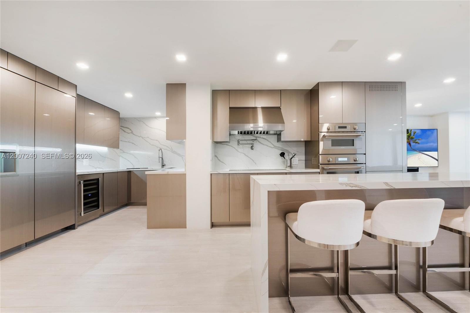 2901 S Bayshore Dr 5E