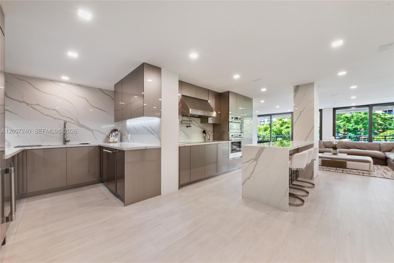 2901 S Bayshore Dr 5E