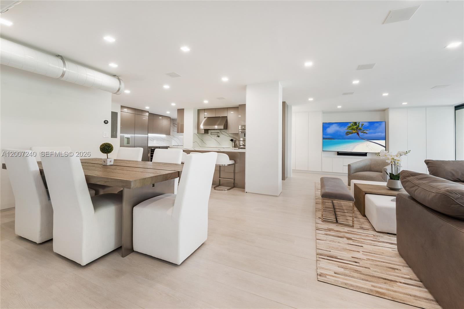 2901 S Bayshore Dr 5E