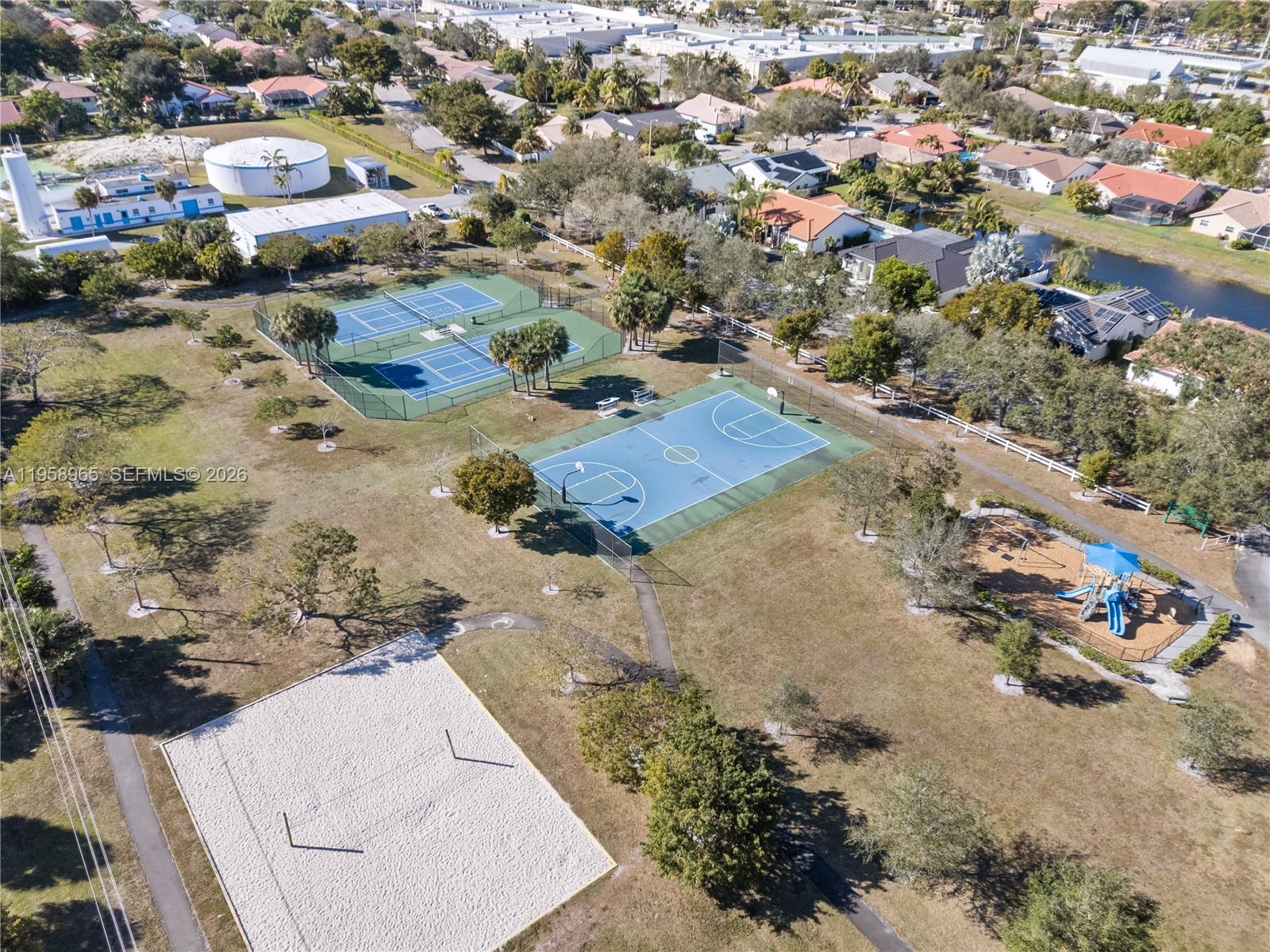 RAMBLEWOOD EAST CONDO - Residential Lease