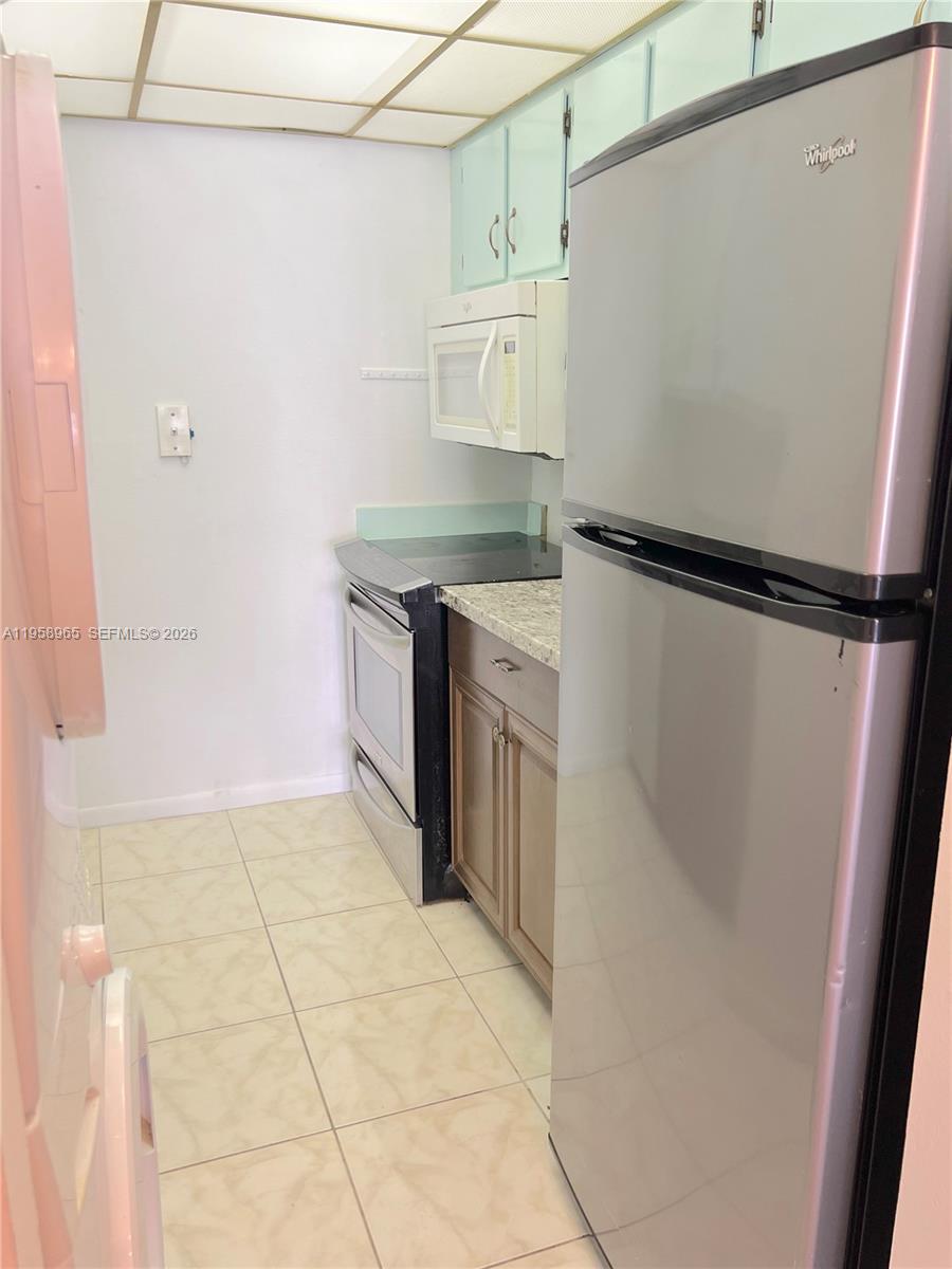 RAMBLEWOOD EAST CONDO - Residential Lease