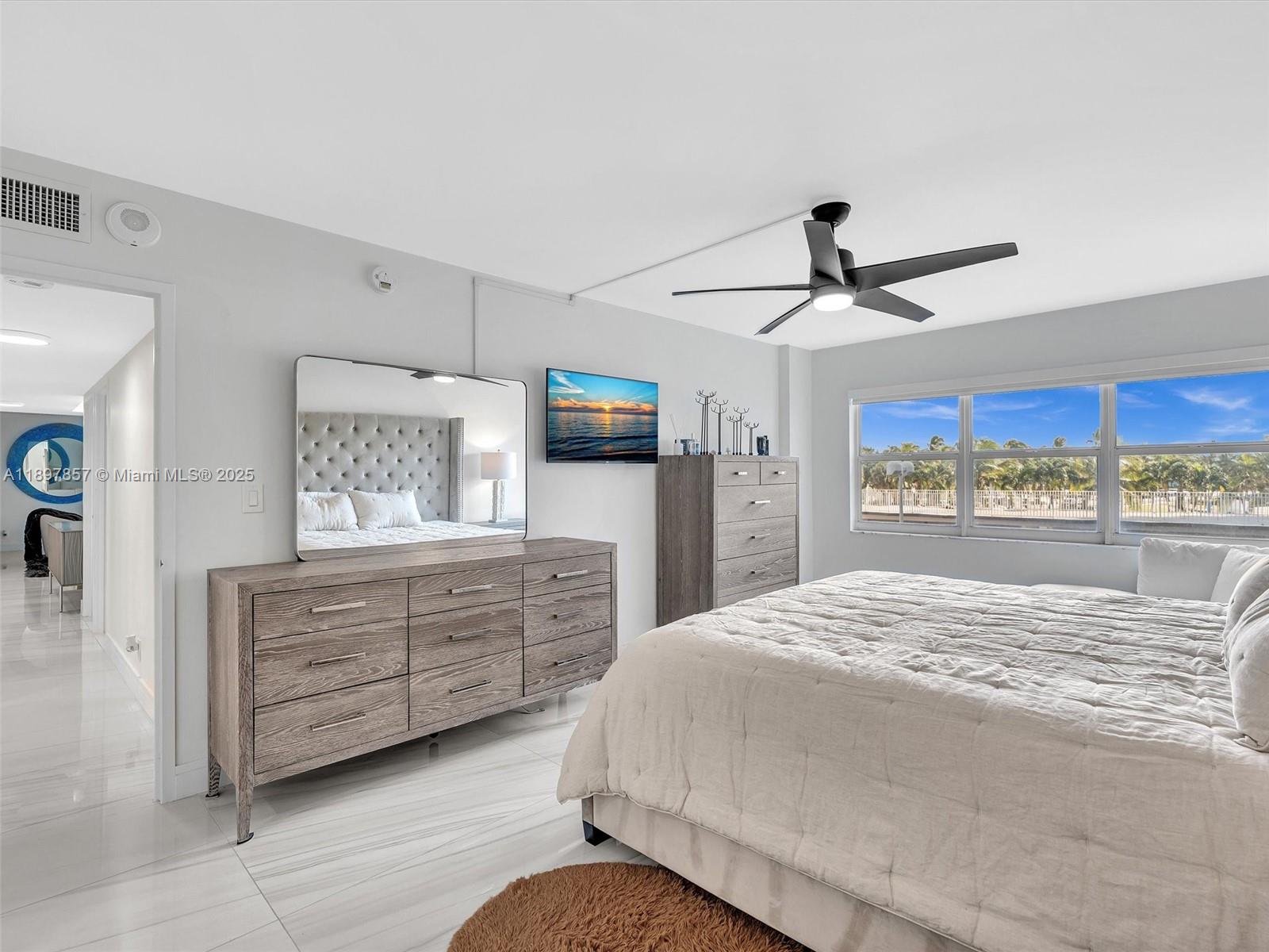SEA MONARCH CONDO - Residential