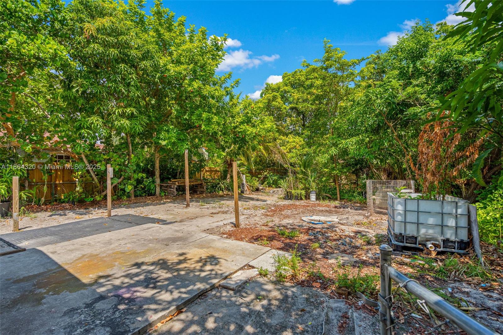 NORTH WEST LAUDERDALE - Residential