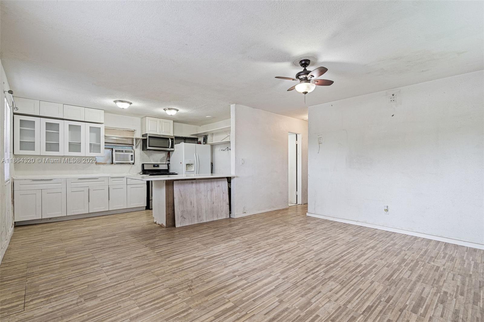 2433 NW 20th St
