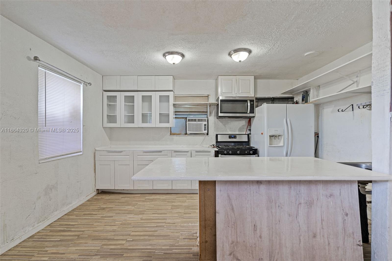 NORTH WEST LAUDERDALE - Residential