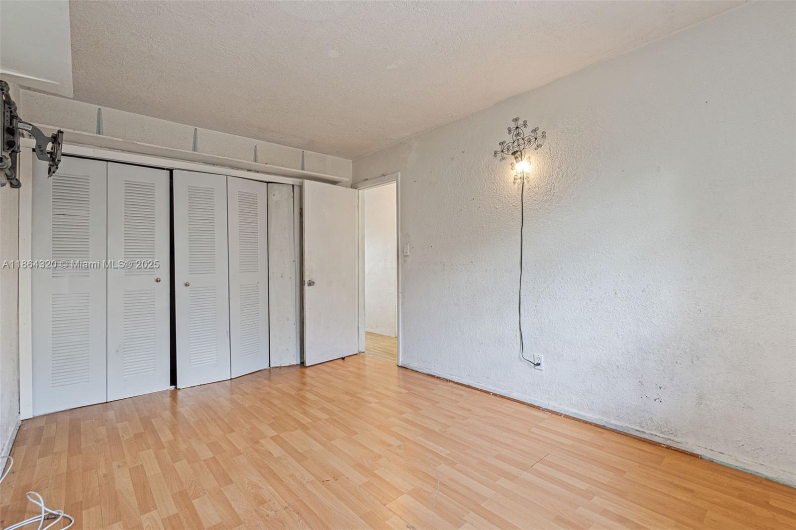 NORTH WEST LAUDERDALE - Residential