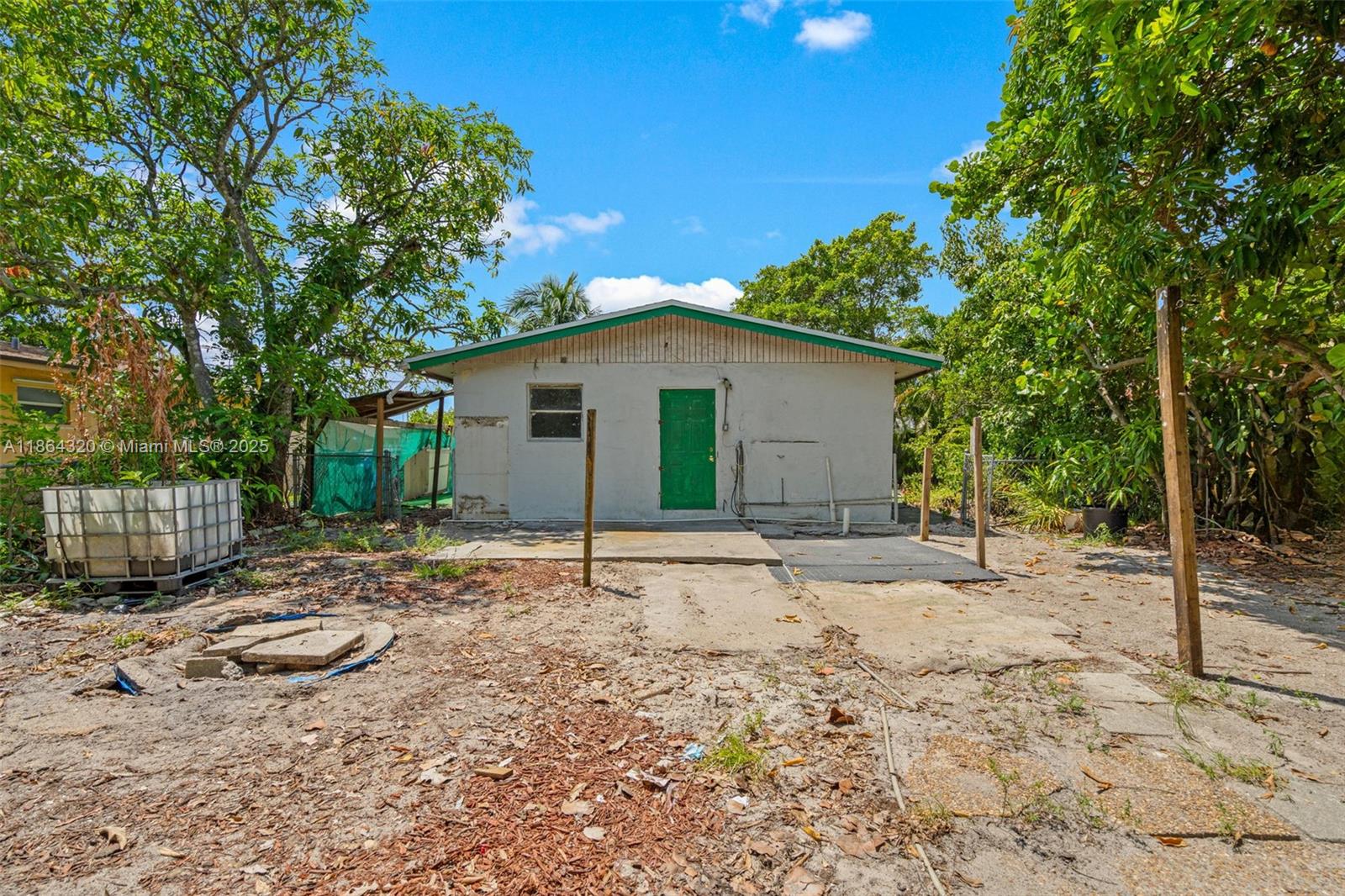 NORTH WEST LAUDERDALE - Residential