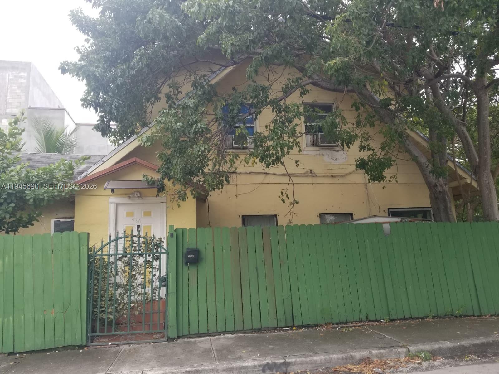 HIGHLAND PARK - Residential Income