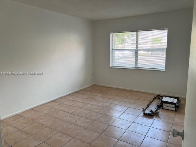 KENDALLWOOD VILLAS CONDO - Residential