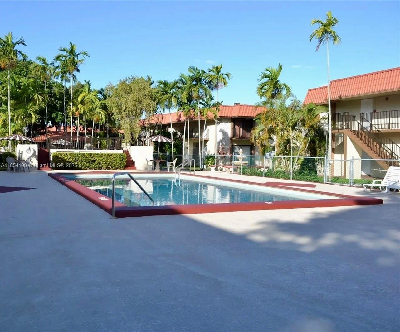 KENDALLWOOD VILLAS CONDO - Residential