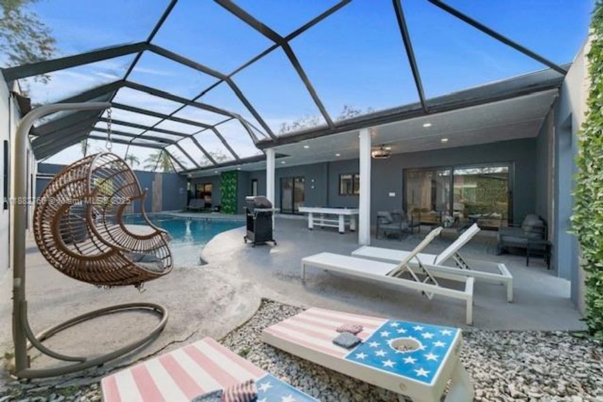 Beautiful spacious home with a nice backyard with a relaxing pool area. the home is in a cold sack street