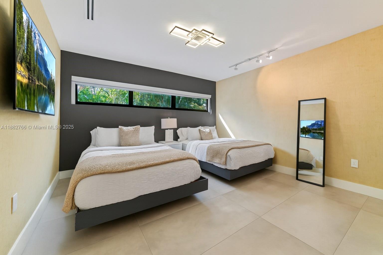 OMNI ESTATES 2ND ADDN - Residential