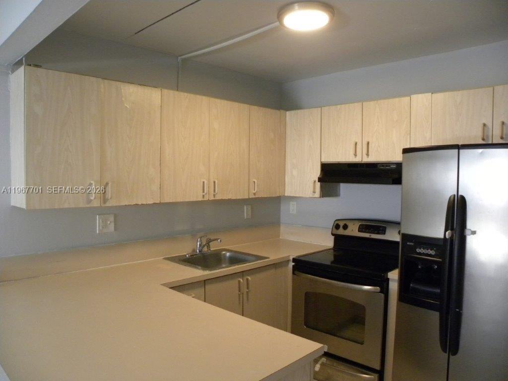 VIEW WEST CONDO PH I - Residential