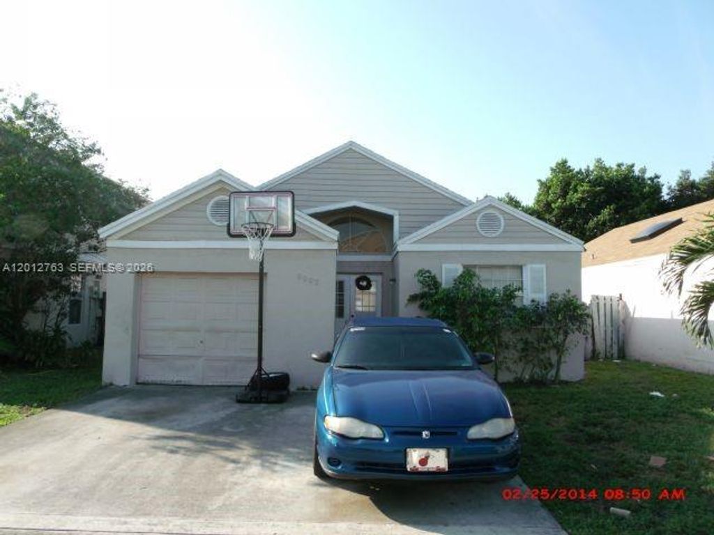Photo of 9992 Periwinkle St, Miramar, FL 33025 (MLS # A12012763)