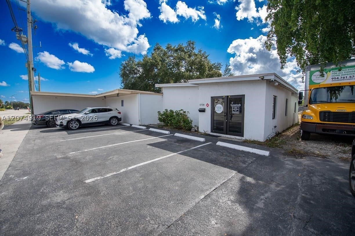 5738 W Hallandale Beach Blvd