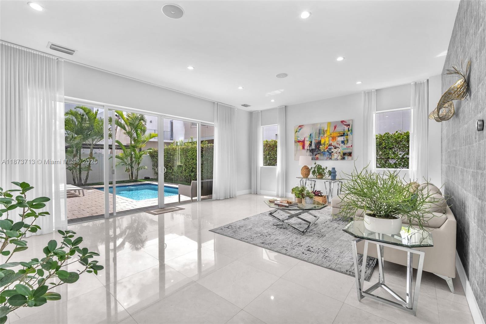 DORAL COMMONS RESIDENTIAL - Residential