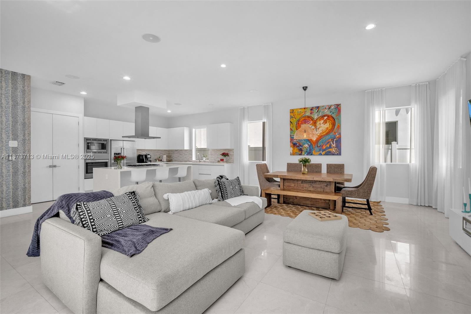 DORAL COMMONS RESIDENTIAL - Residential