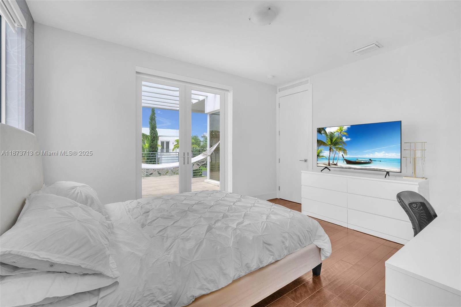 DORAL COMMONS RESIDENTIAL - Residential