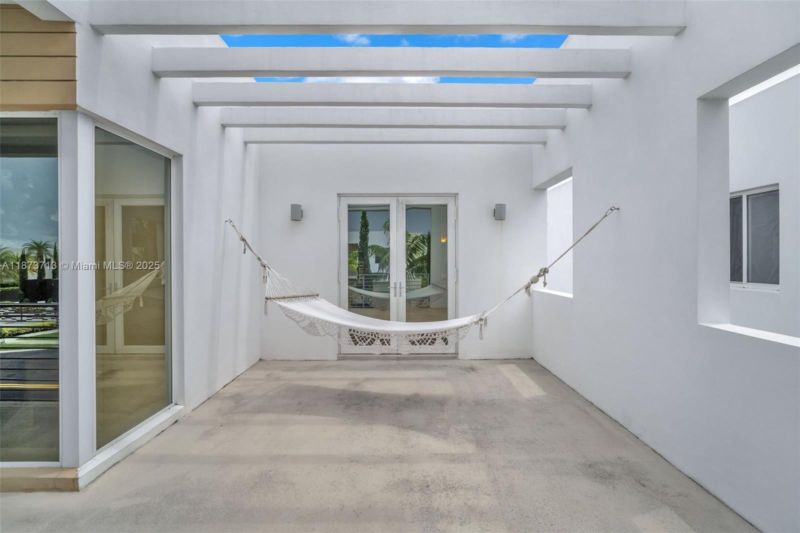 DORAL COMMONS RESIDENTIAL - Residential