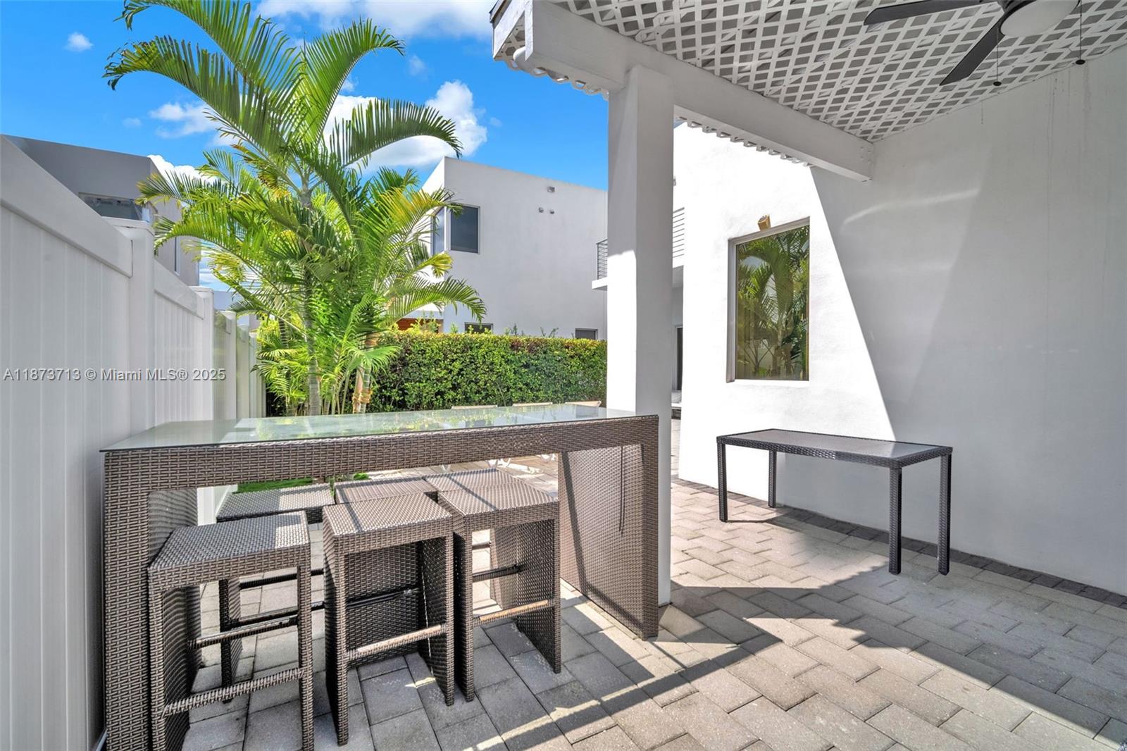 DORAL COMMONS RESIDENTIAL - Residential