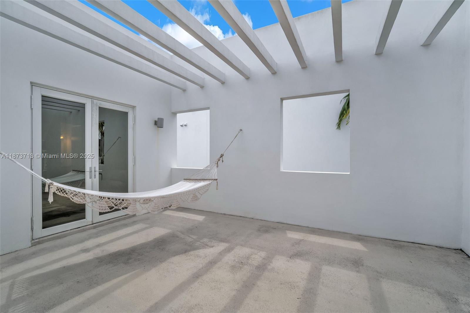 DORAL COMMONS RESIDENTIAL - Residential