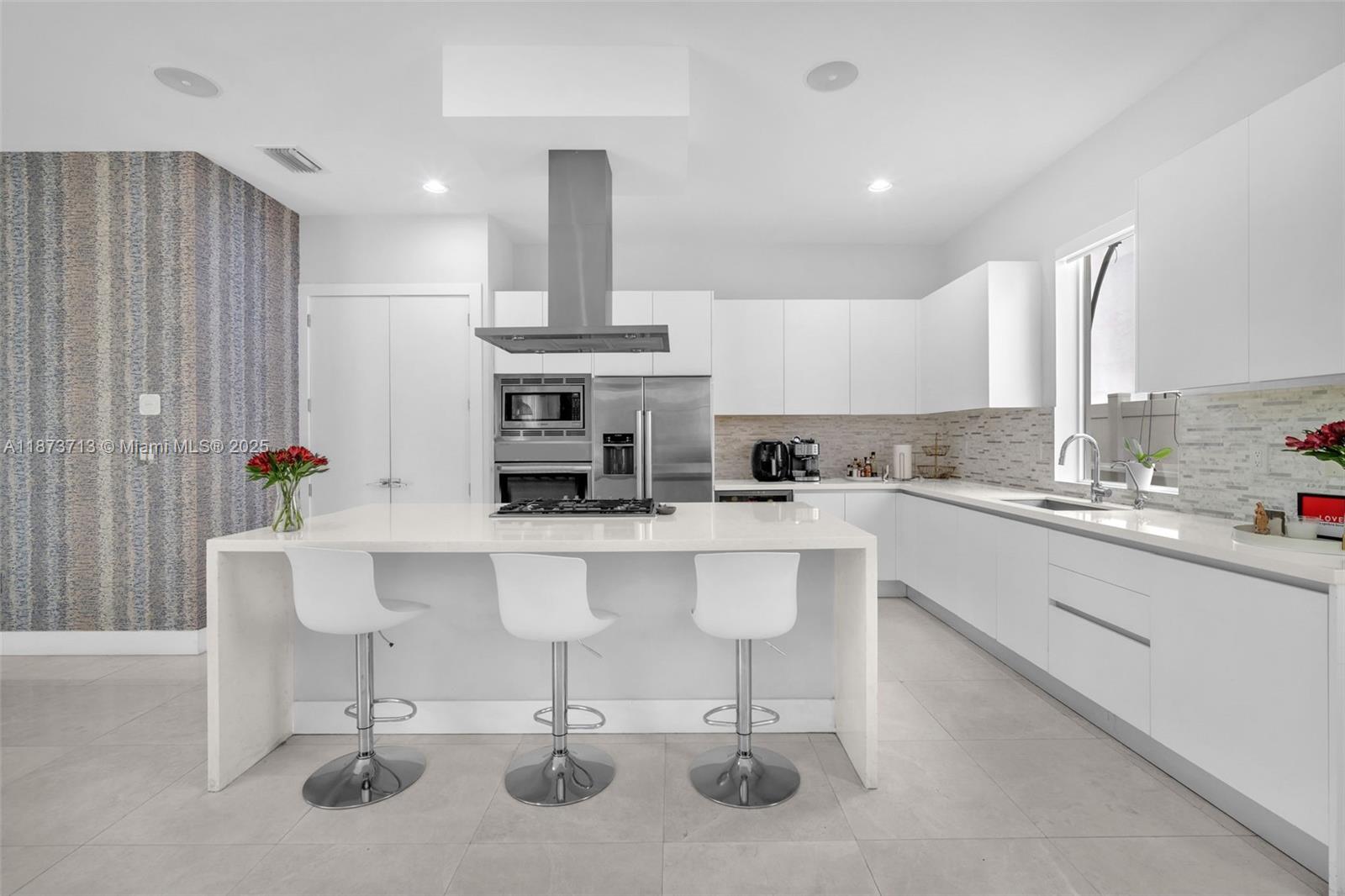 DORAL COMMONS RESIDENTIAL - Residential