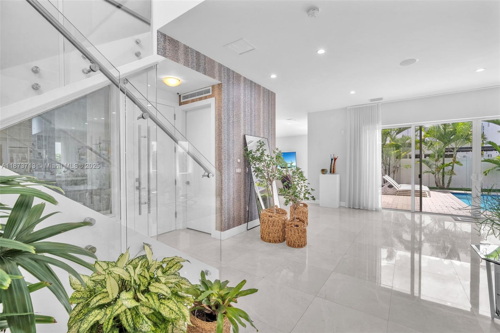 DORAL COMMONS RESIDENTIAL - Residential