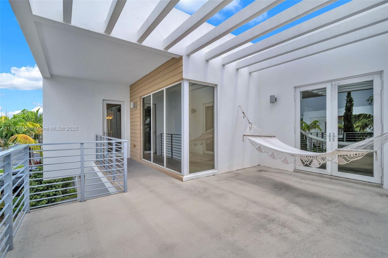 DORAL COMMONS RESIDENTIAL - Residential