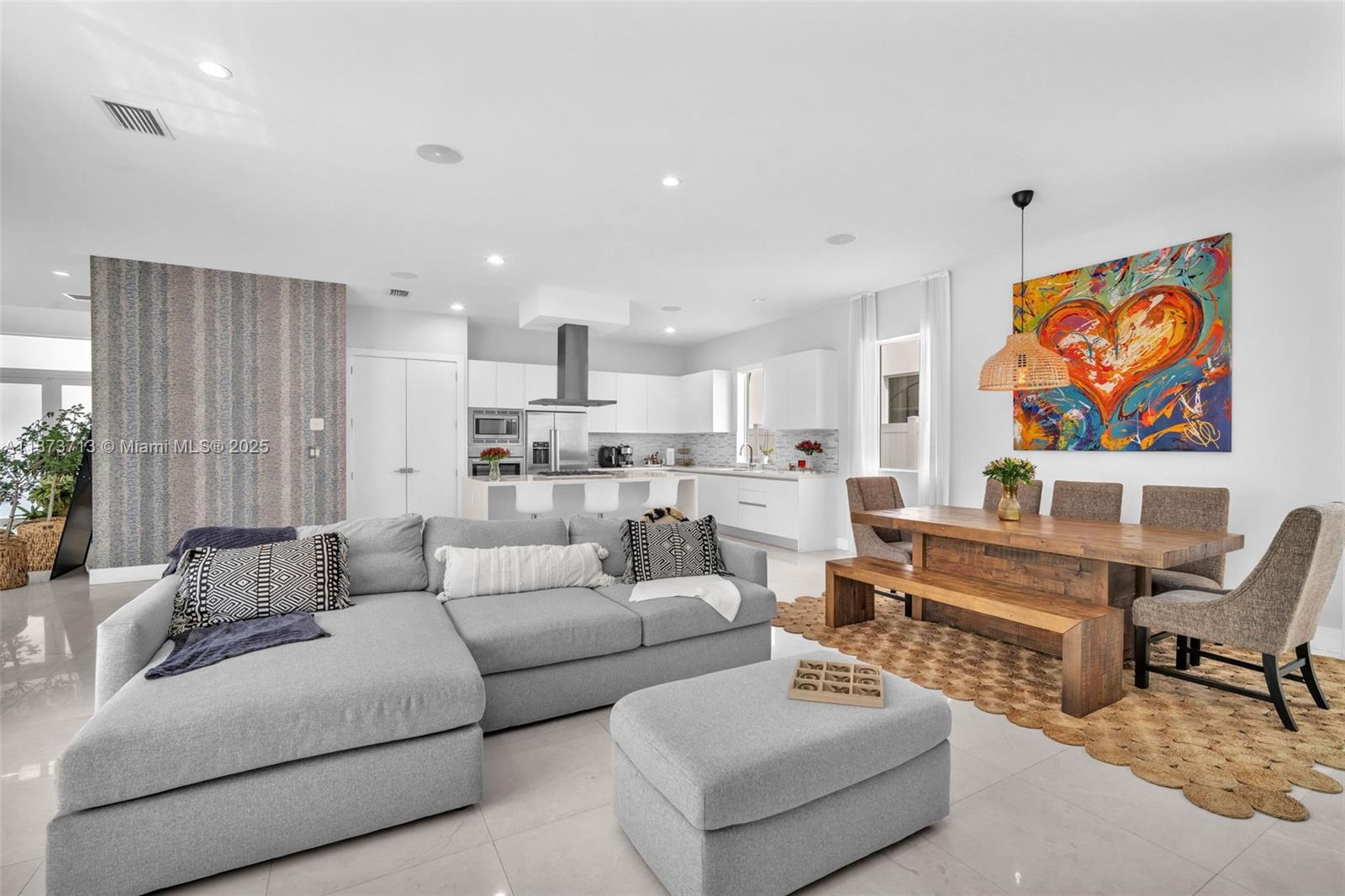 DORAL COMMONS RESIDENTIAL - Residential