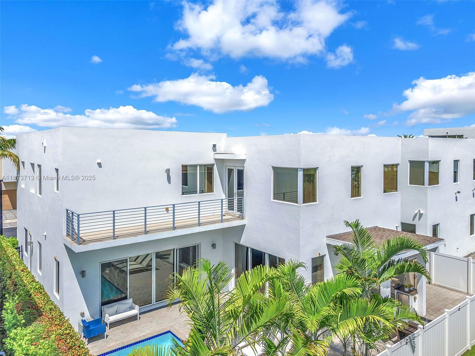 DORAL COMMONS RESIDENTIAL - Residential