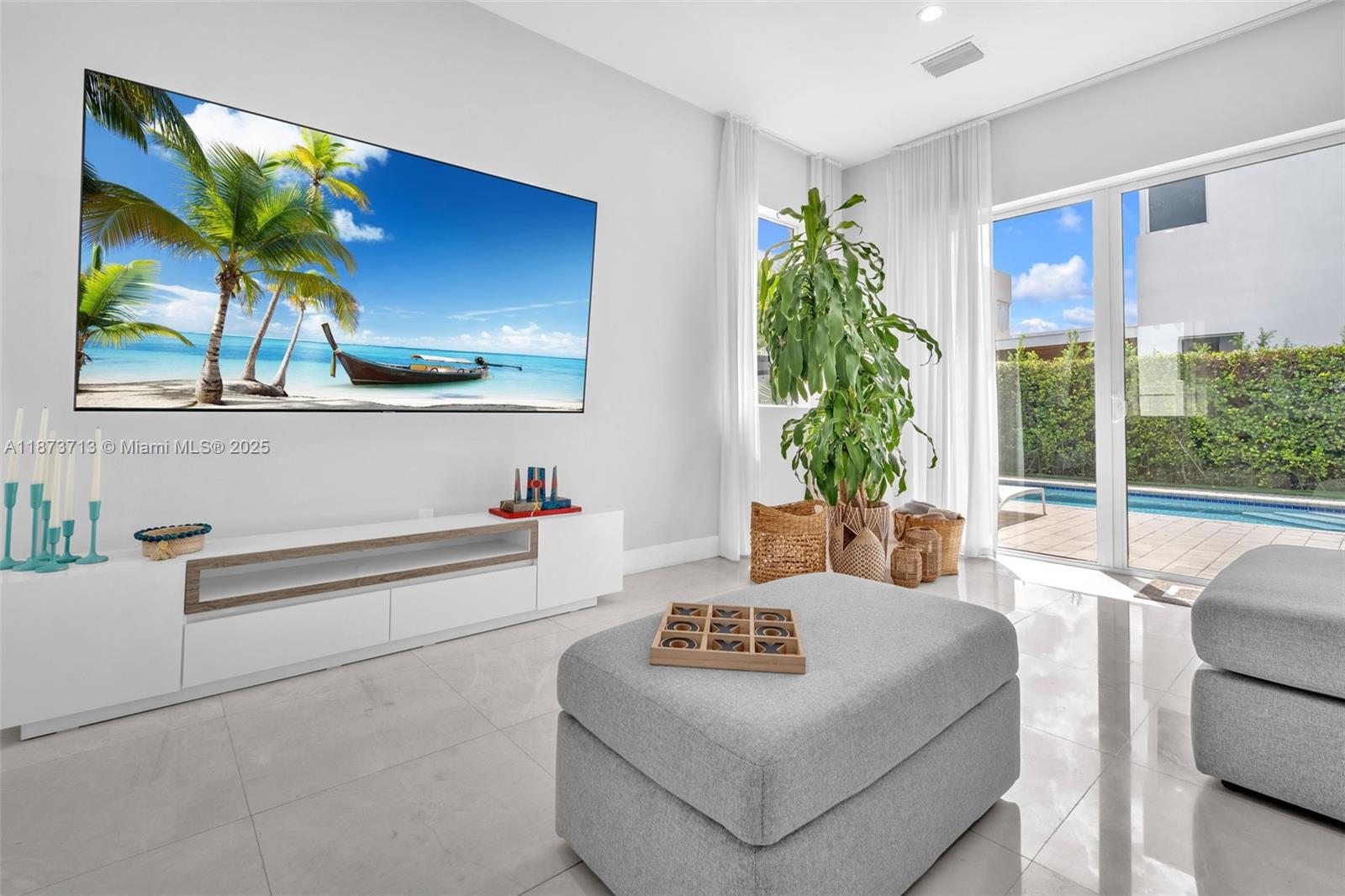 DORAL COMMONS RESIDENTIAL - Residential