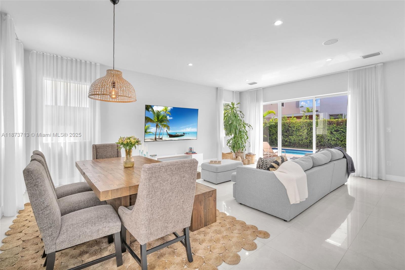 DORAL COMMONS RESIDENTIAL - Residential