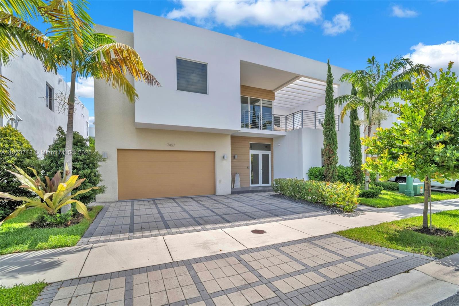 7457 NW 101st Ave