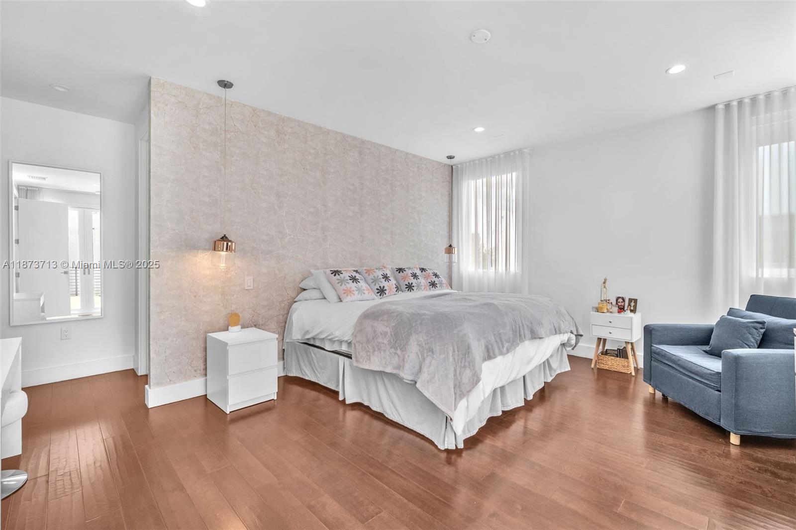 DORAL COMMONS RESIDENTIAL - Residential