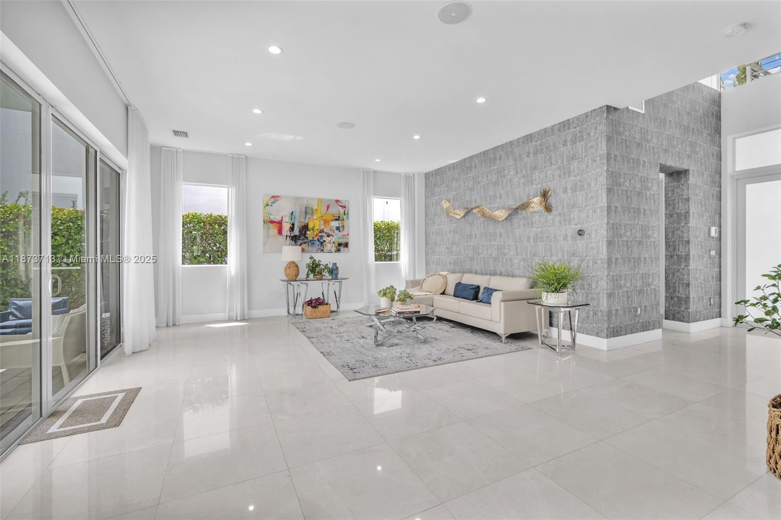 DORAL COMMONS RESIDENTIAL - Residential