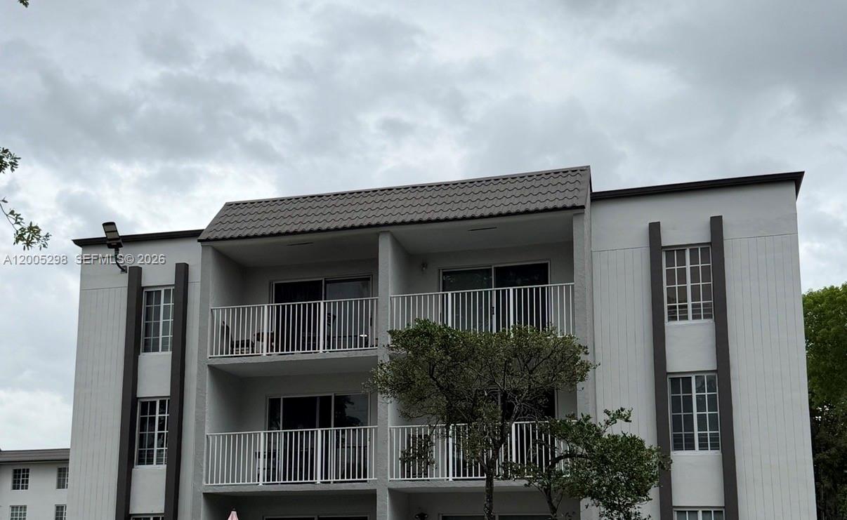 DORAL GARDENS II CONDO - Residential