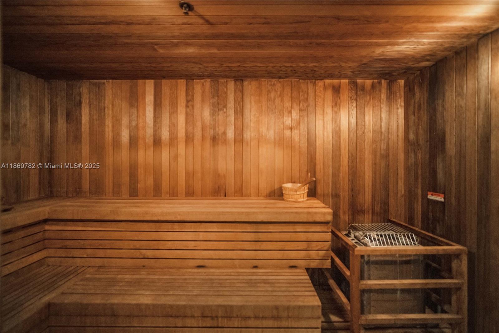 TURNBERRY VILLAGE SO TOWE - Residential