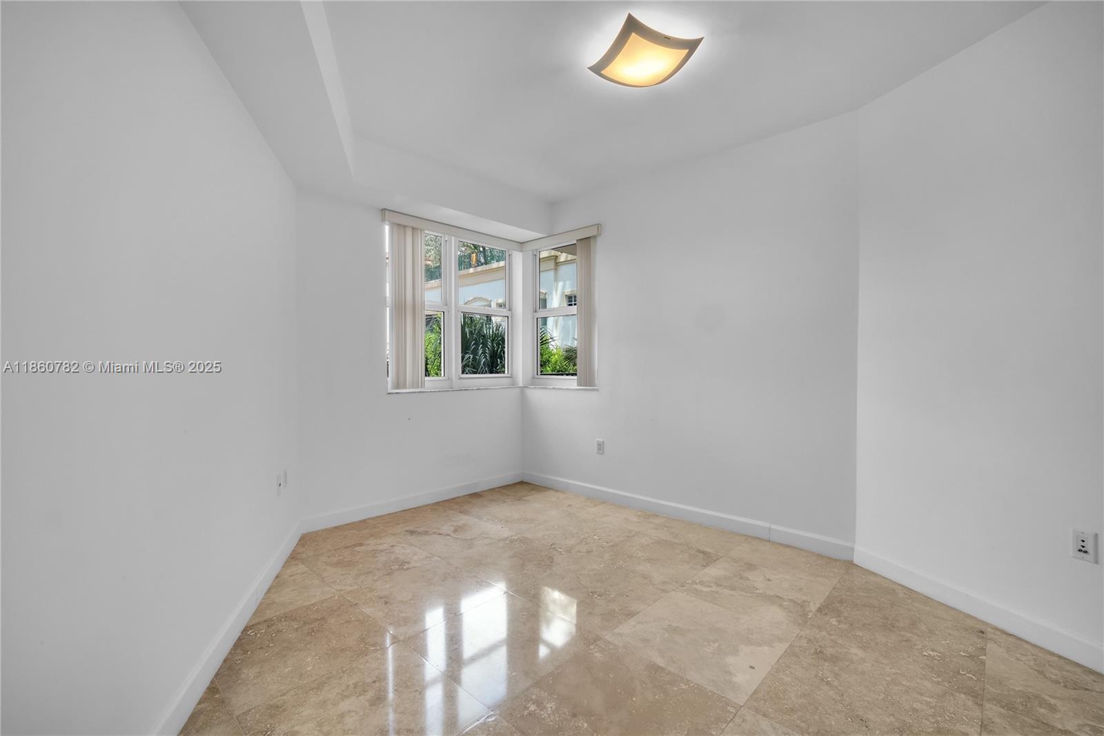 TURNBERRY VILLAGE SO TOWE - Residential