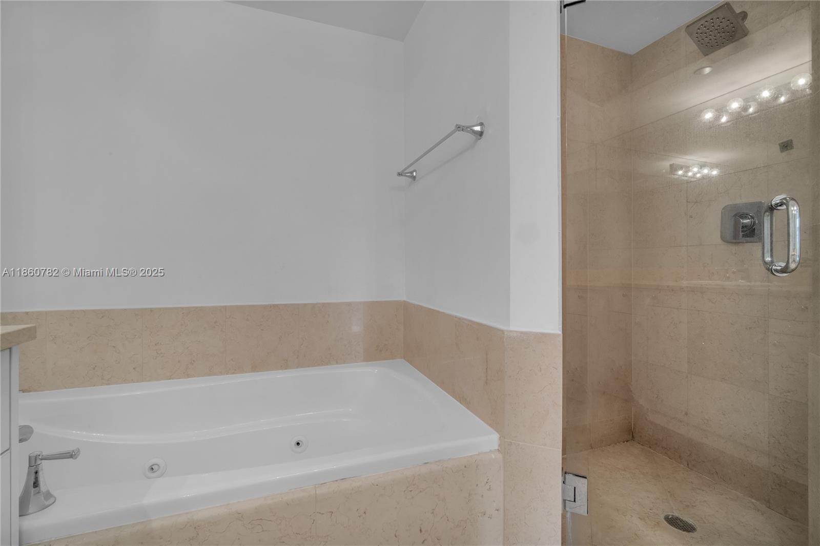 TURNBERRY VILLAGE SO TOWE - Residential