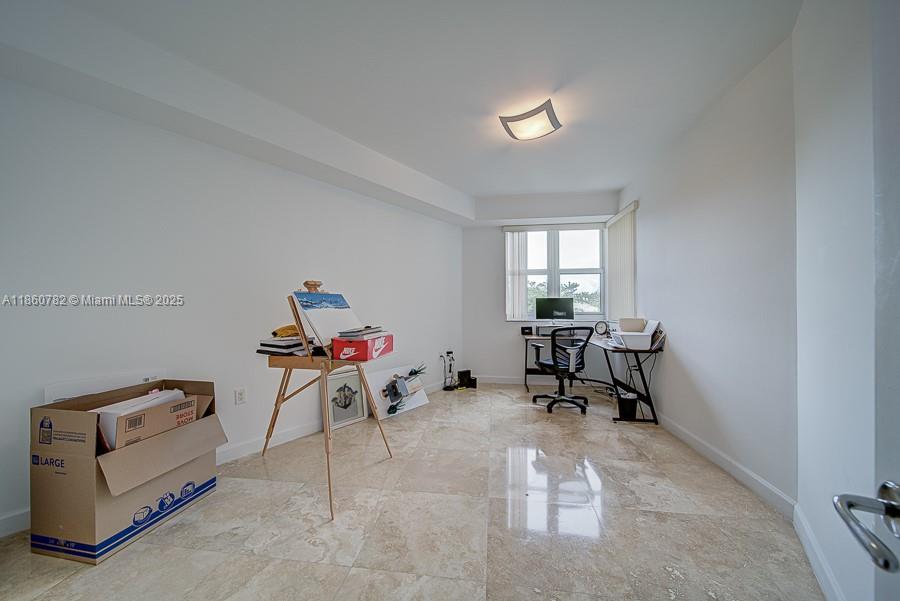 TURNBERRY VILLAGE SO TOWE - Residential