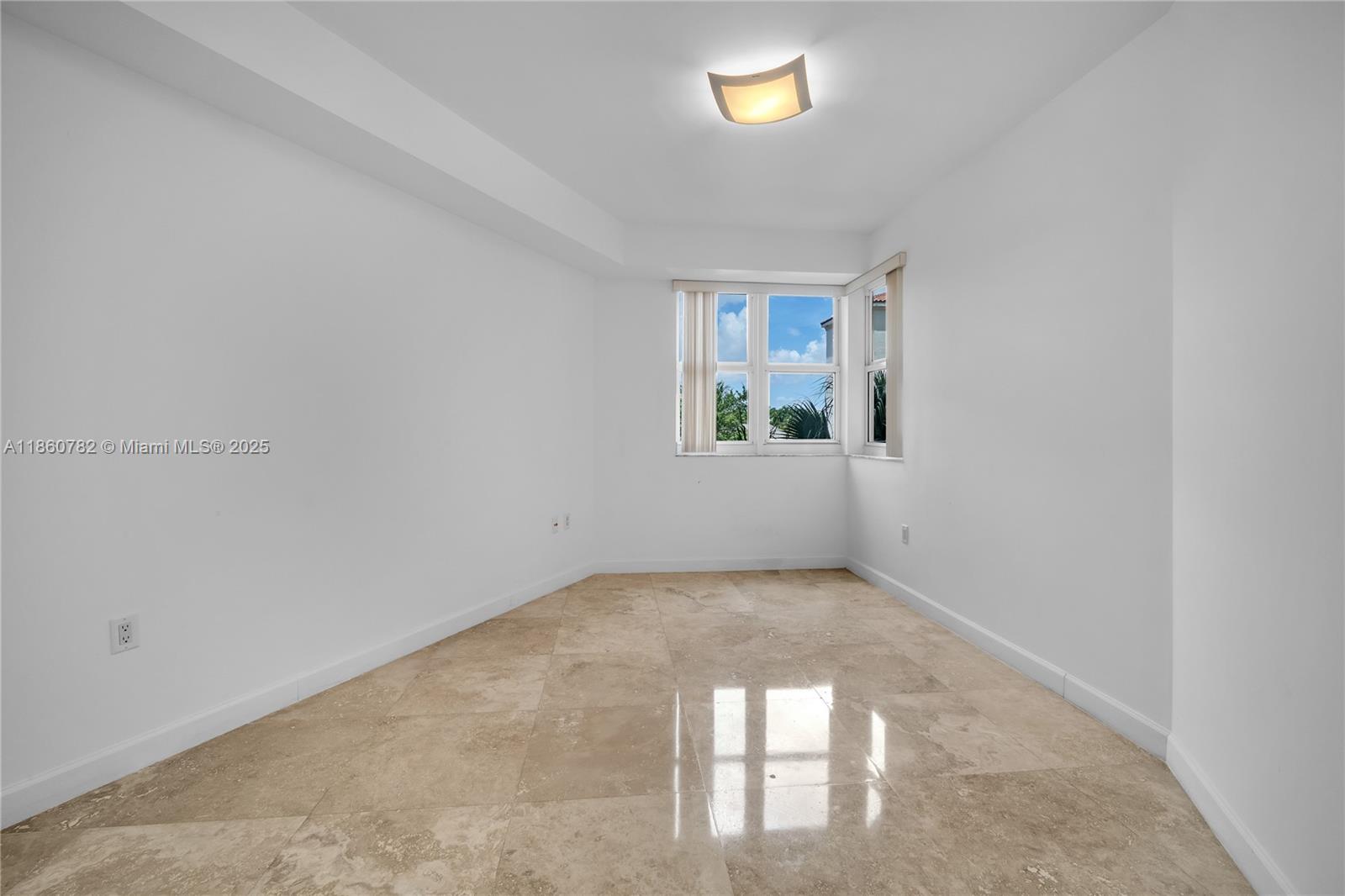 TURNBERRY VILLAGE SO TOWE - Residential