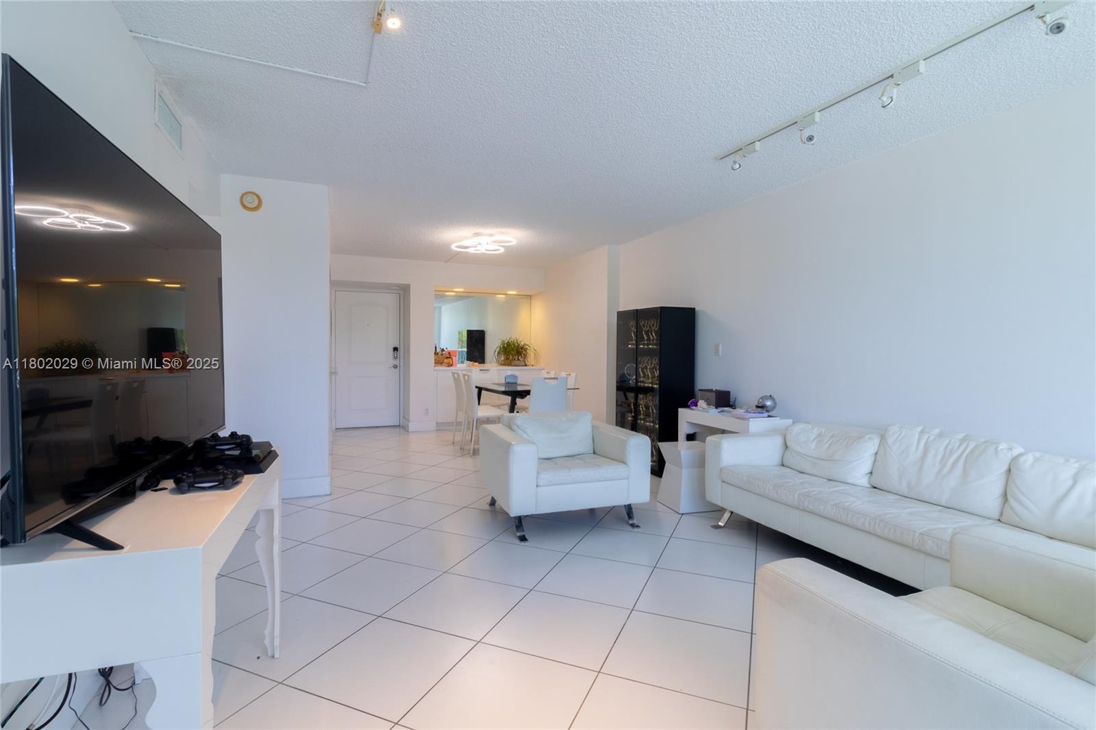 ARLEN HOUSE EAST CONDO - Residential