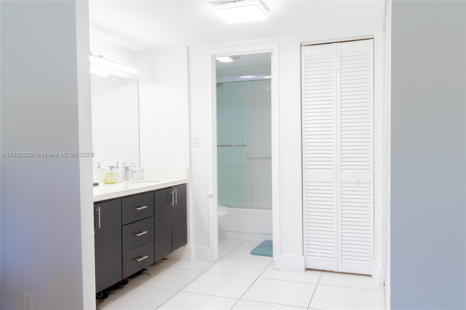 ARLEN HOUSE EAST CONDO - Residential