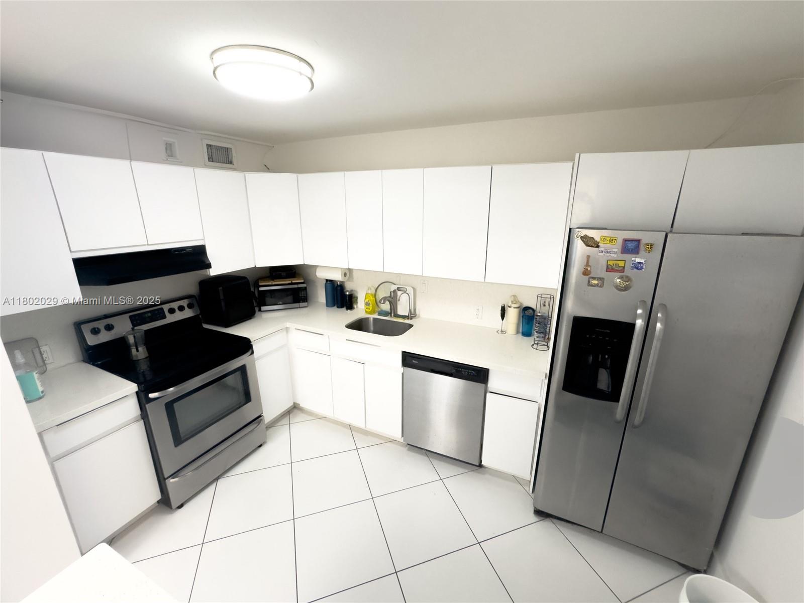 ARLEN HOUSE EAST CONDO - Residential