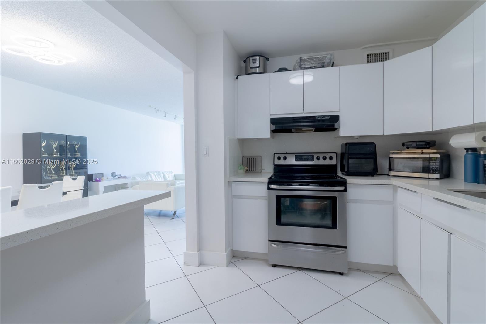 ARLEN HOUSE EAST CONDO - Residential