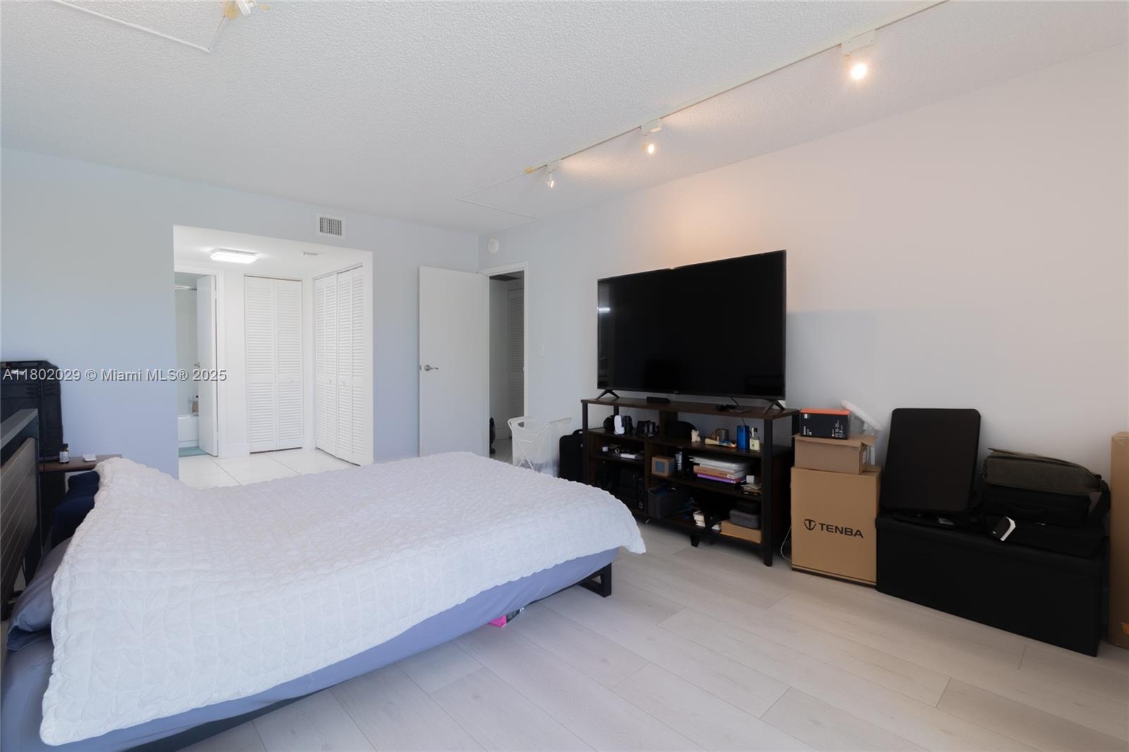 ARLEN HOUSE EAST CONDO - Residential
