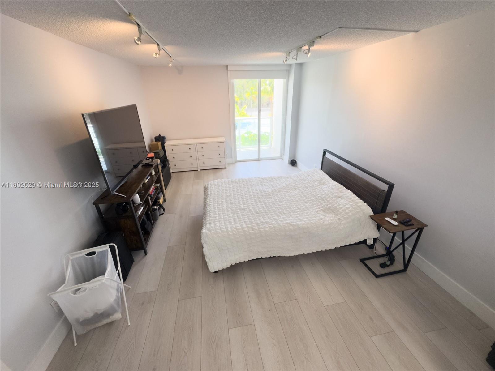 ARLEN HOUSE EAST CONDO - Residential