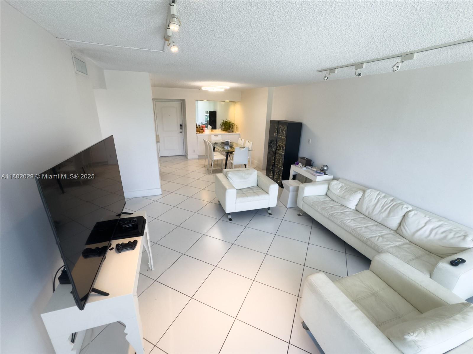 ARLEN HOUSE EAST CONDO - Residential